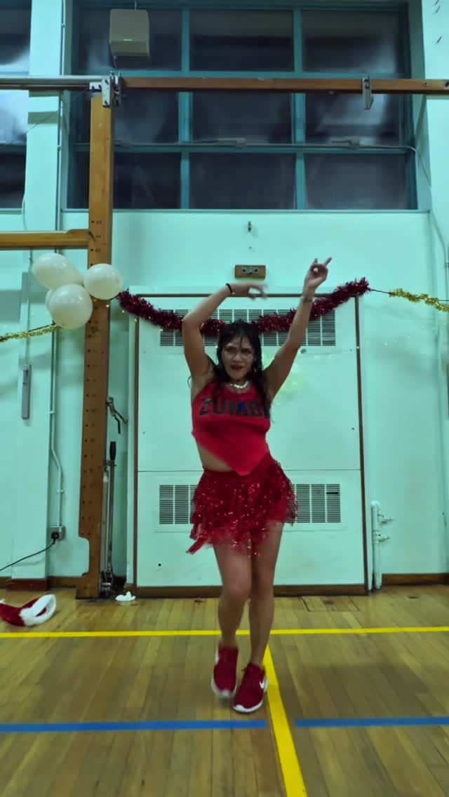 Post 2 by Raquel Burgos on Instagram (video)