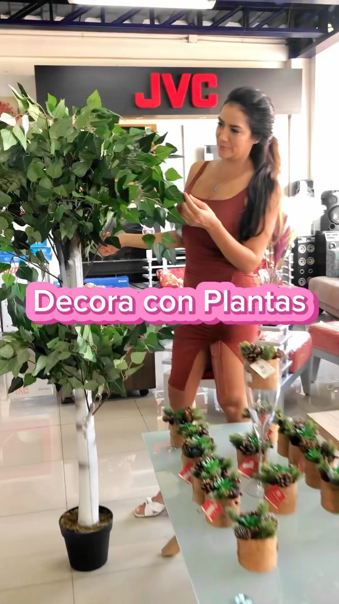 Post 7 by Adriana Moreno Sanchez on Instagram (video)