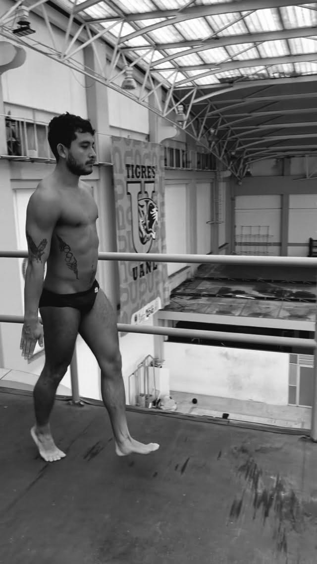 Post 2 by Kevin Berlín on Instagram (video)