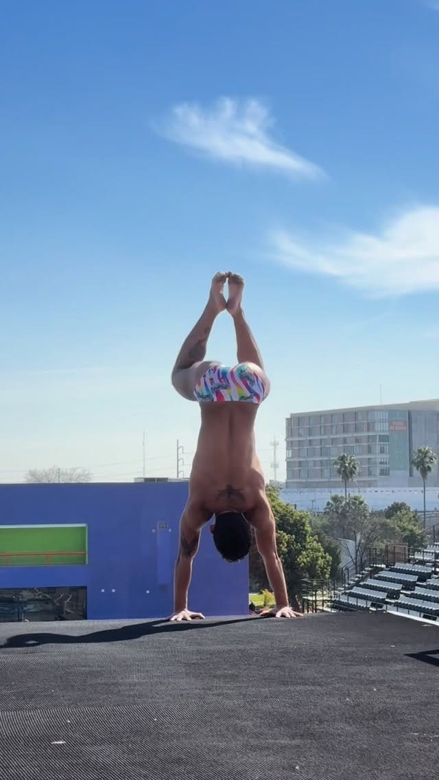 Post 1 by Kevin Berlín on Instagram (video)