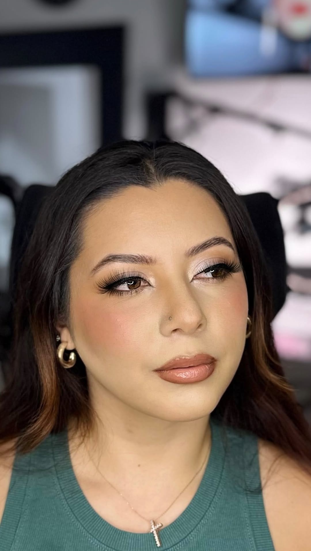 Post 5 by Pablo Ruiz Makeup Artist on Instagram (video)