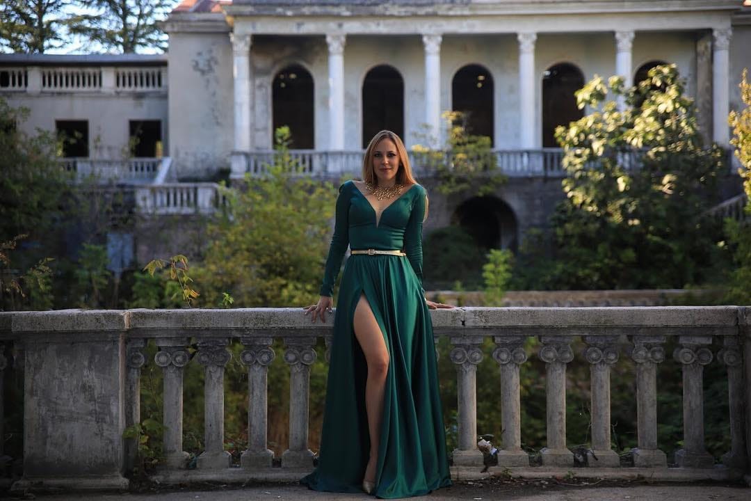 Post 3 by Sofia Tomz ⚡ on Instagram (image)