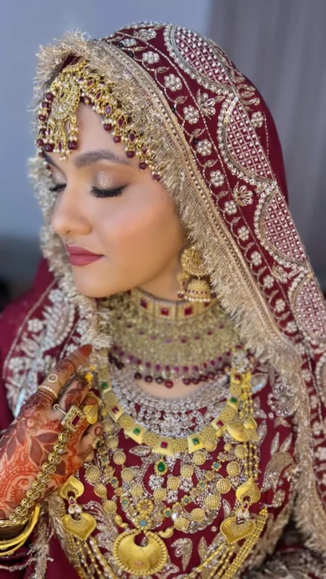 Post 3 by UAE Makeup Artist - Fefina Azeez 🇦🇪🇮🇳 on Instagram (video)