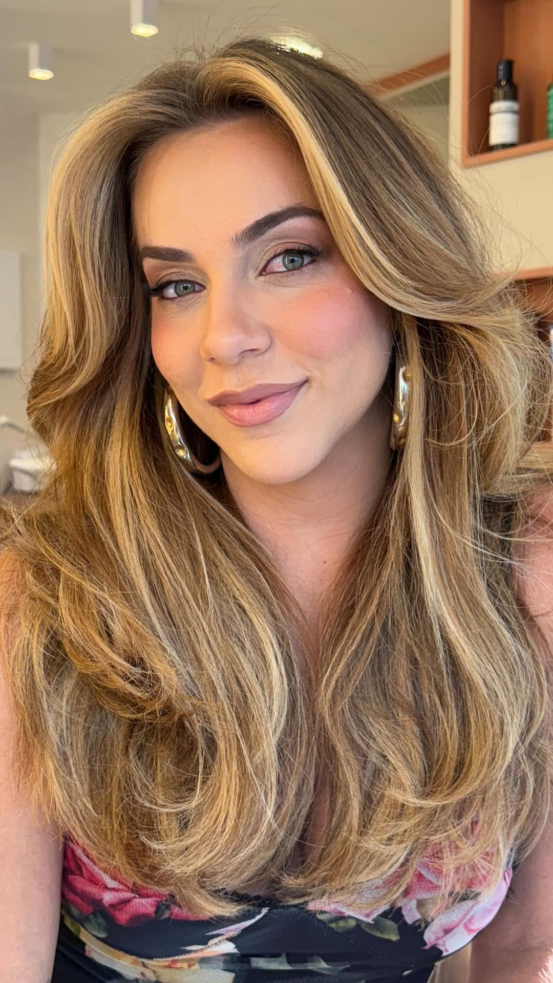 Post 10 by DALI GOUVEA | Cabeleireira on Instagram (video)