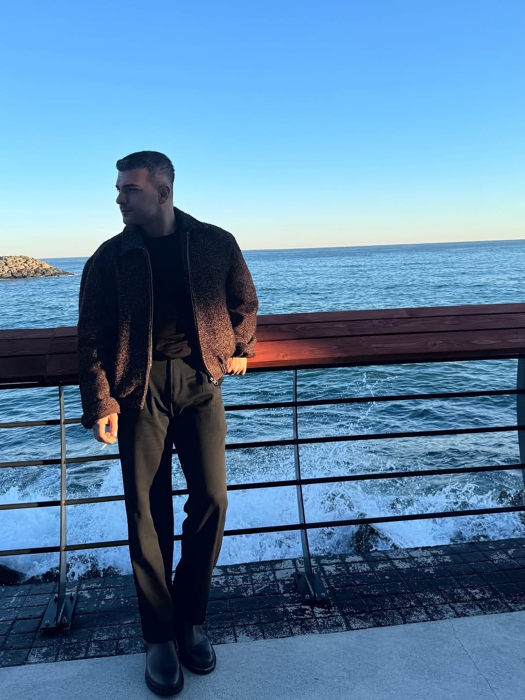 Post 7 by Emir İlhan on Instagram (image)