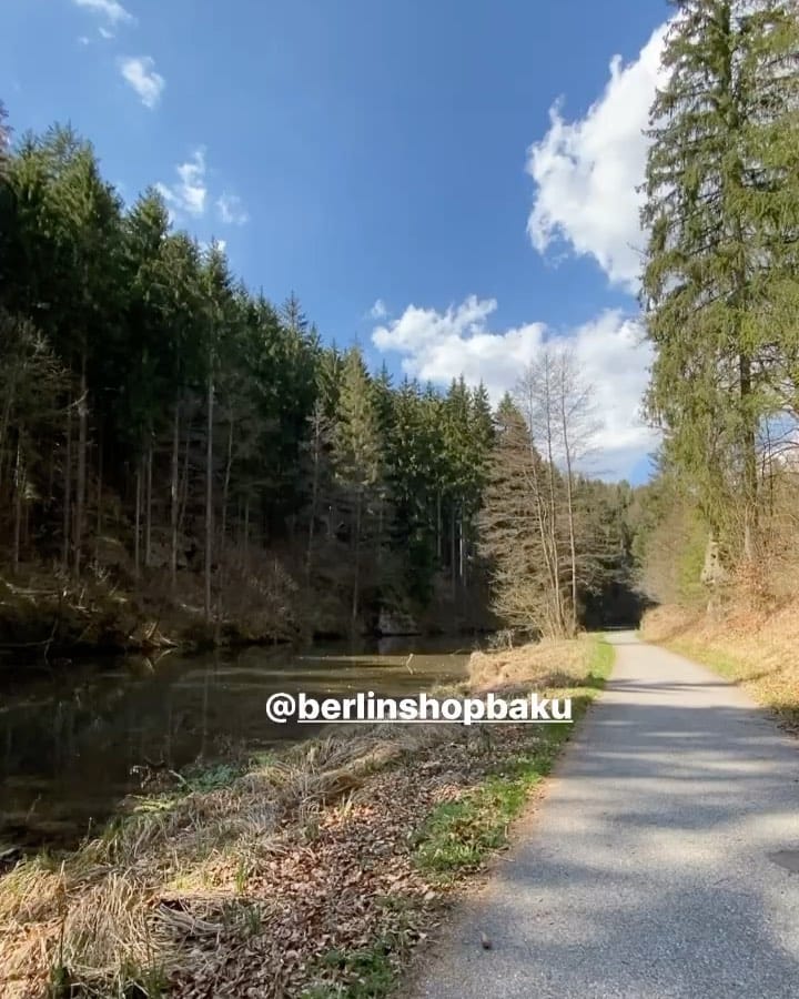 Post 2 by BerlinShopBaku on Instagram (video)