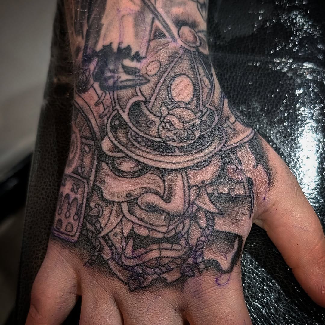 Post 10 by Taran Staveley on Instagram (image)