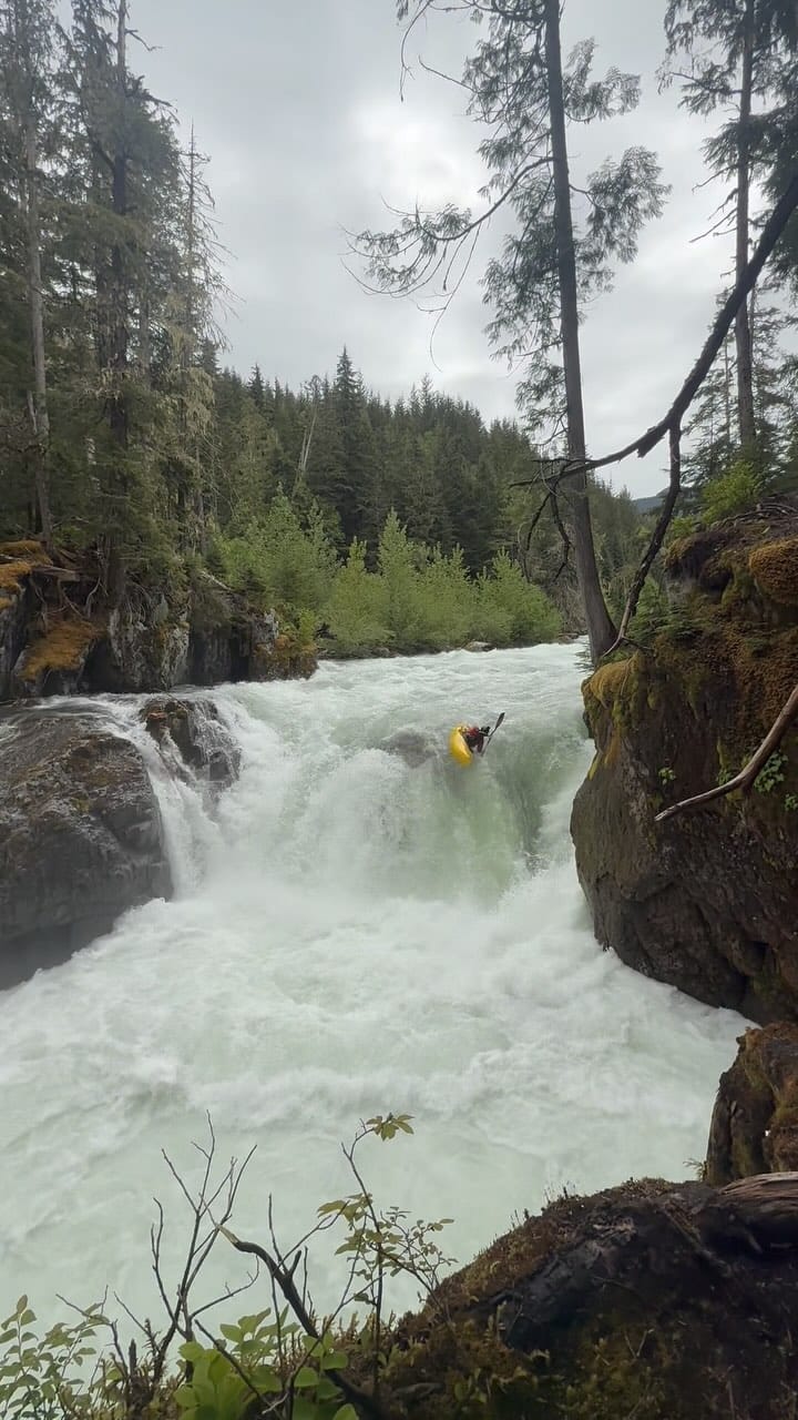 Post 6 by Lucas Quintero on Instagram (video)