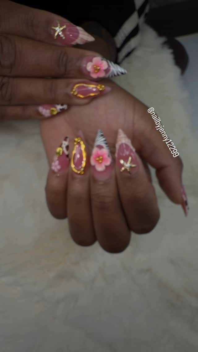 Post 4 by Jenny ( nails by Jenny) on Instagram (video)