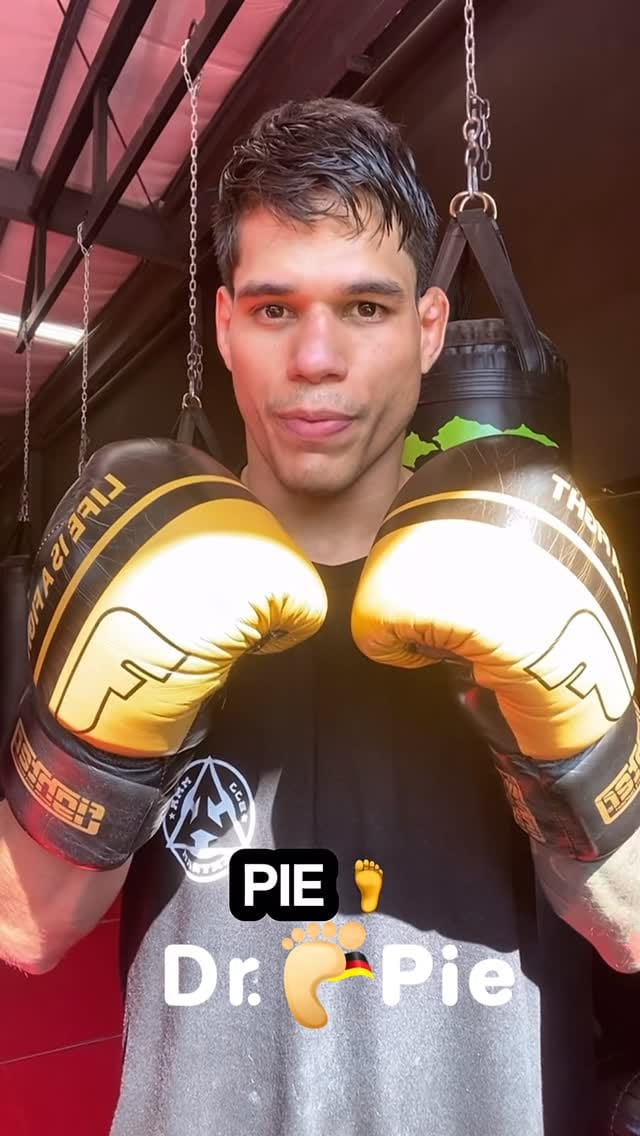 Post 6 by Aaron Cañarte on Instagram (video)