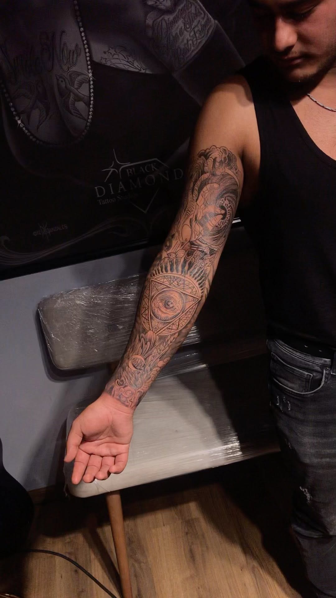 Post 10 by Black Diamond Tattoo Studıo 💎 on Instagram (video)