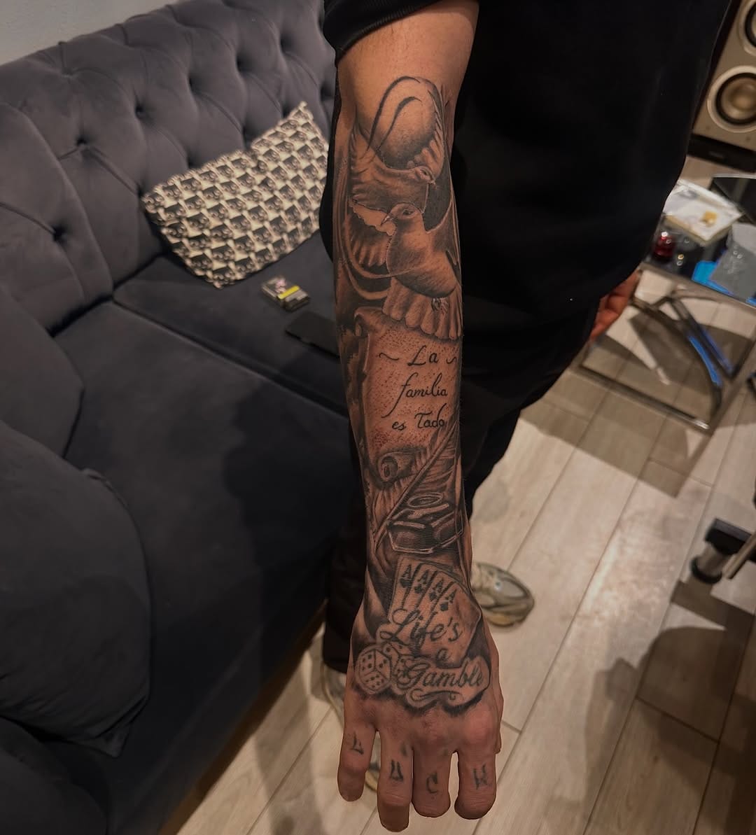 Post 2 by Black Diamond Tattoo Studıo 💎 on Instagram (carousel)