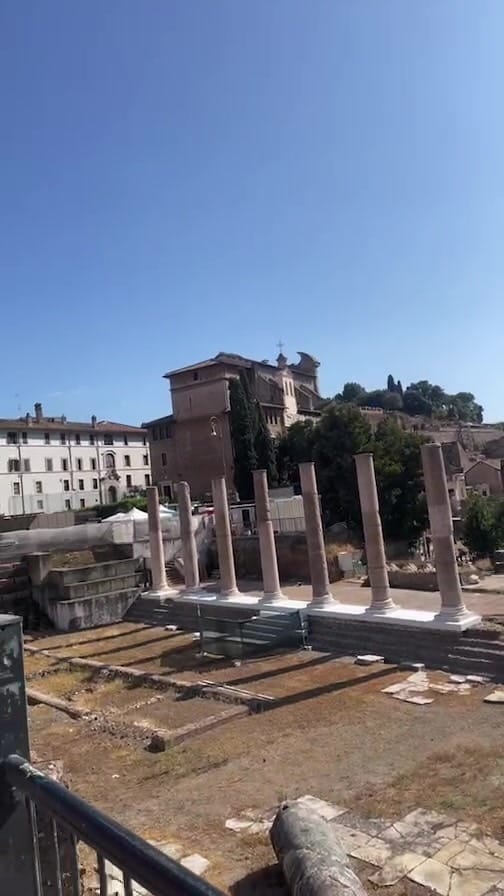 Post 9 by Gabriela Leon on Instagram (video)