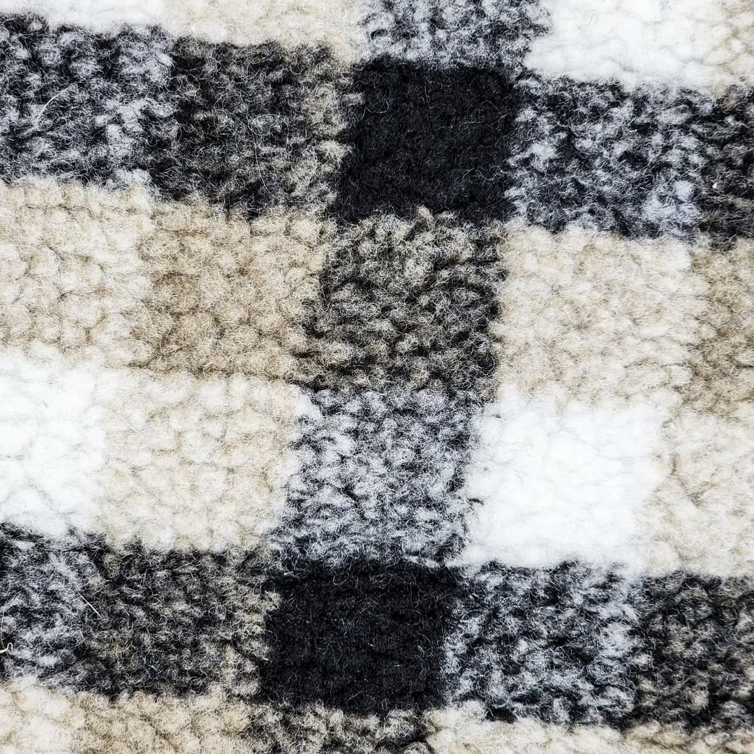 Post 10 by Southern Tails on Instagram (image)