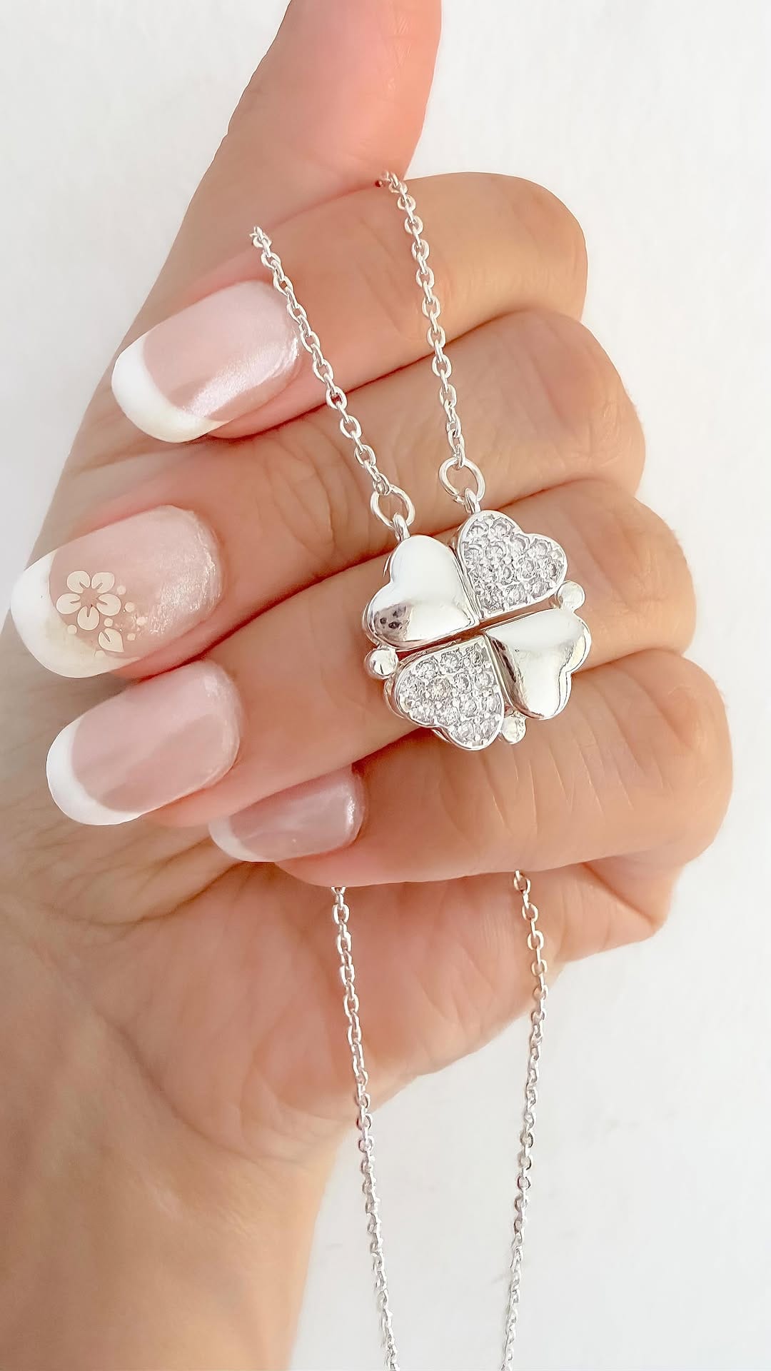 Post 2 by MAYORISTA DE JOYAS Y ACCESORIOS on Instagram (video)