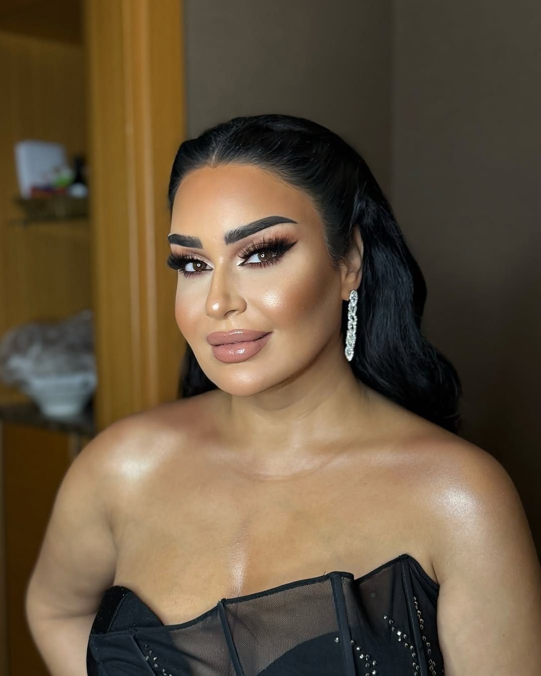 Post 3 by Hanoodi Makeup | الماكير هنودي on Instagram (carousel)