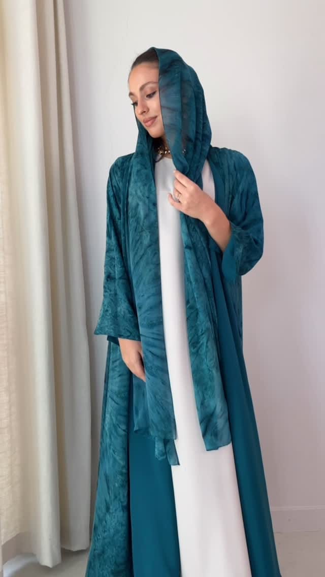Post 5 by Hedb Collection | Abaya on Instagram (video)