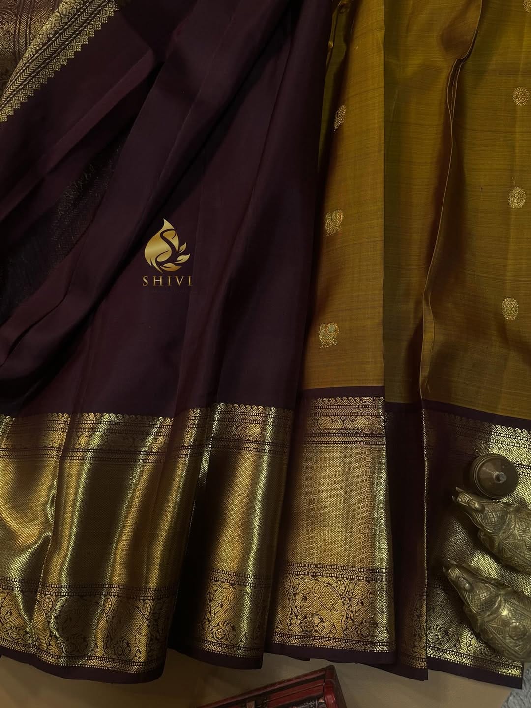 Post 1 by SHIVI Collections / Sarees on Instagram (carousel)