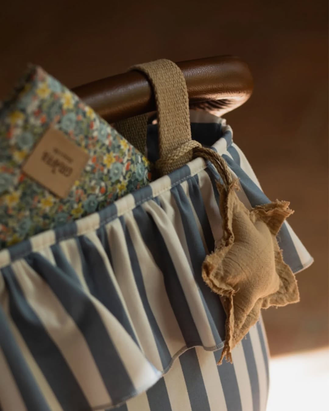 Post 5 by Giraffa bianca e blu on Instagram (image)