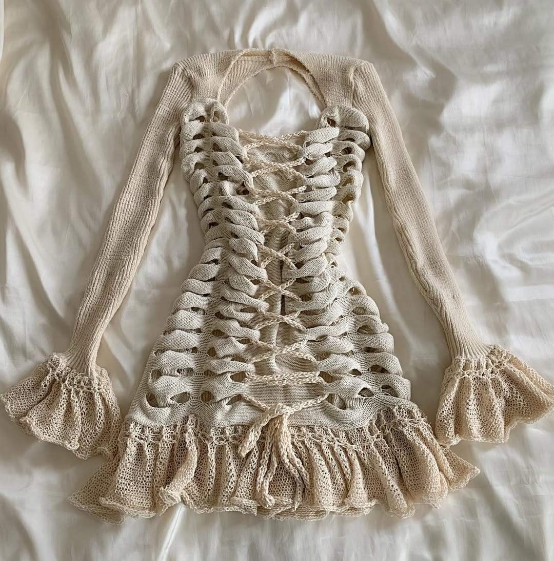 Post 5 by S.E.L.I.N.A on Instagram (carousel)