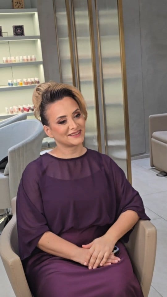 Post 8 by Melena on Instagram (video)