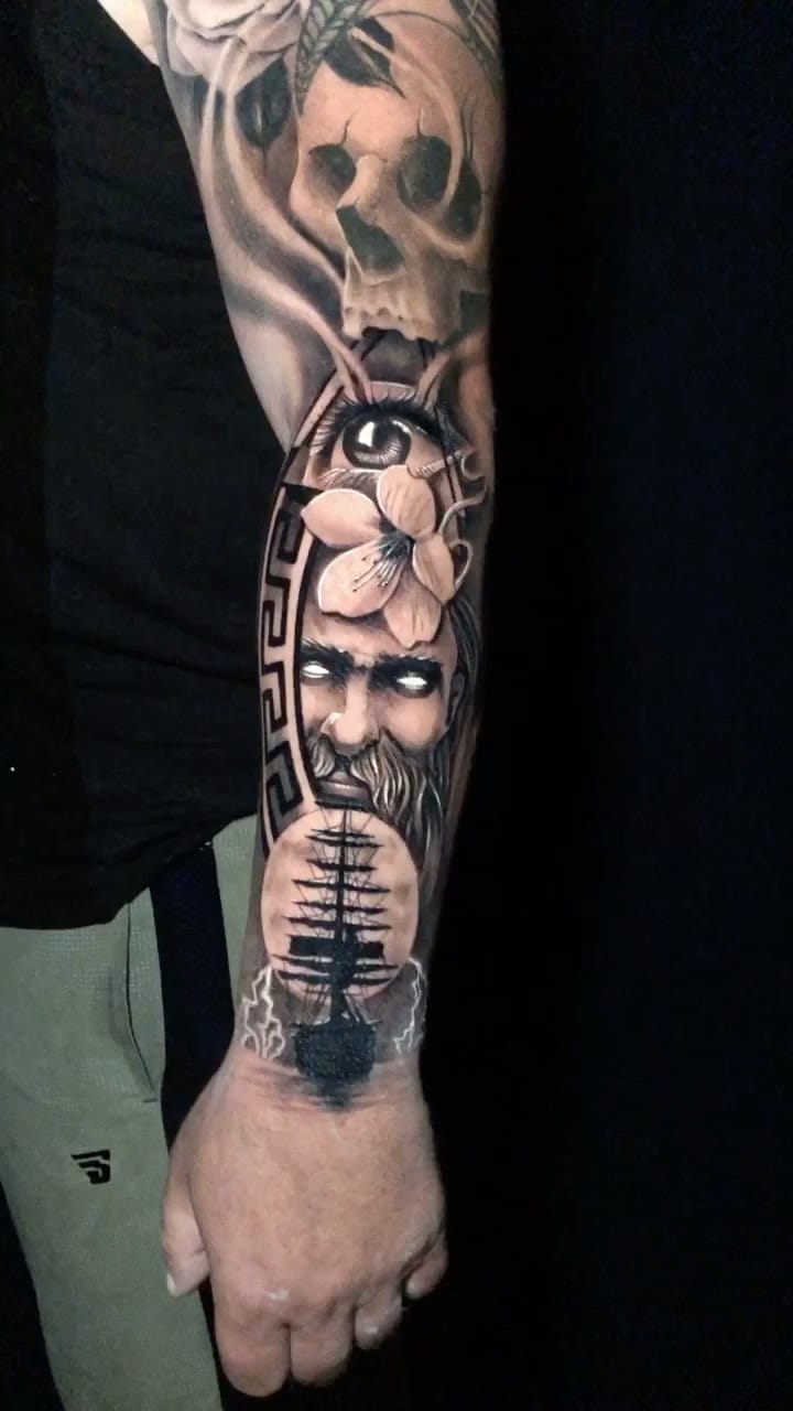 Post 10 by ⚜️Alpha Tattoo by Ruby⚜️ on Instagram (video)
