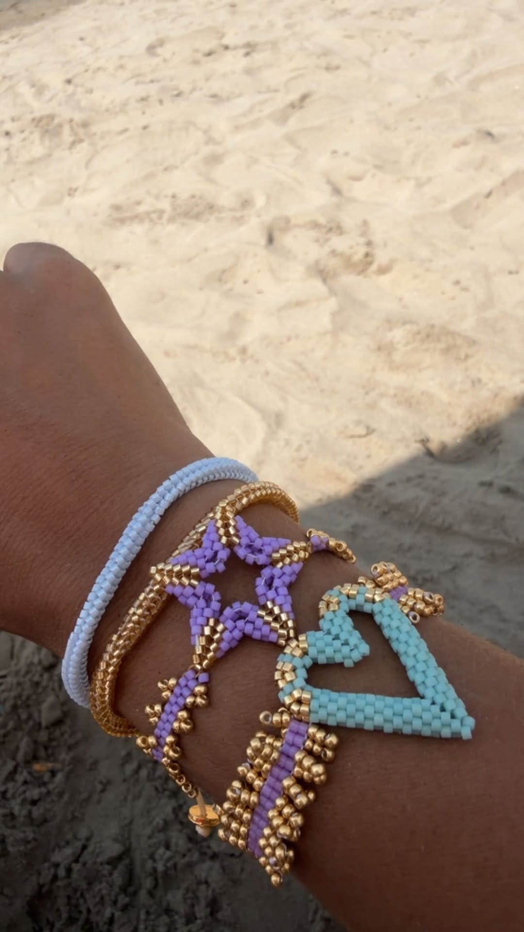 Post 10 by Dekoloving | Accesorios tejidos on Instagram (video)