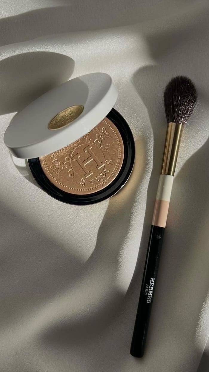 Post 1 by Makeup Artist In Dubai on Instagram (video)