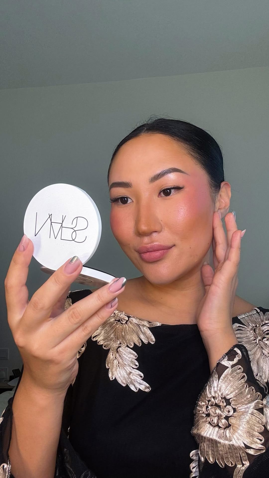 Post 7 by Makeup Artist In Dubai on Instagram (video)