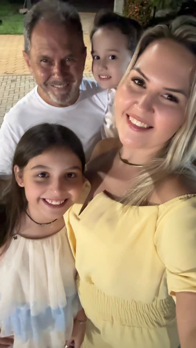 Post 6 by Renata Sousa on Instagram (video)