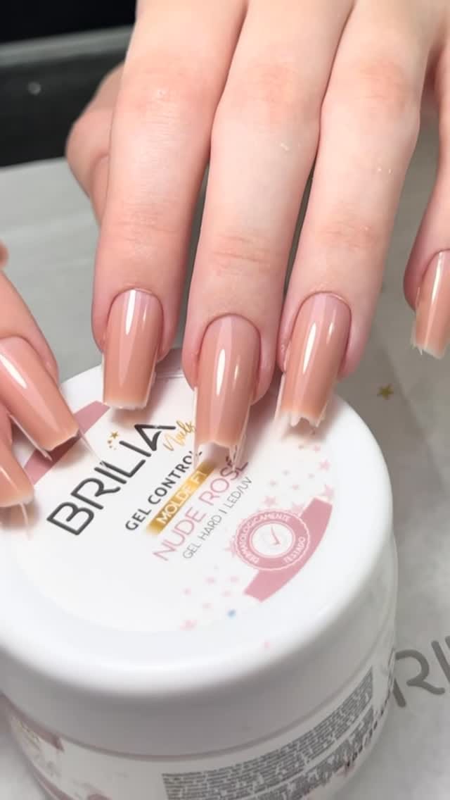 Post 2 by Renata Sousa on Instagram (video)