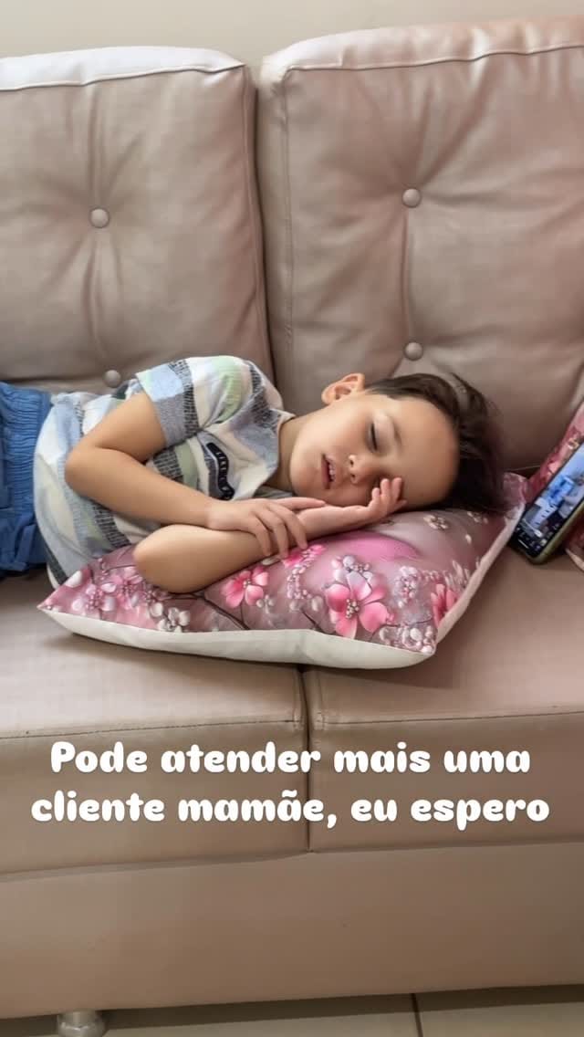 Post 9 by Renata Sousa on Instagram (video)