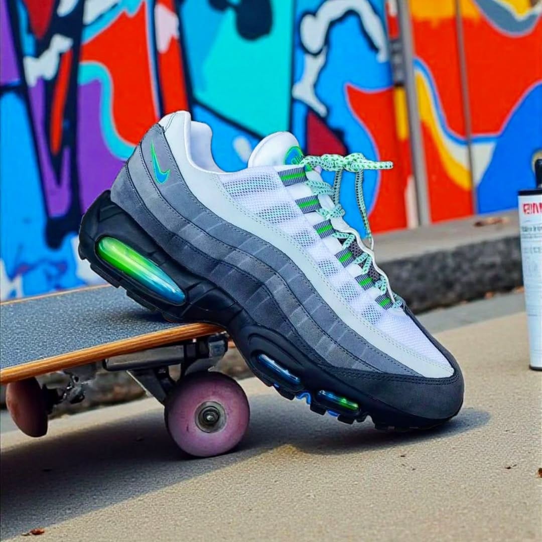 Post 4 by Sneaker Supplier on Instagram (image)