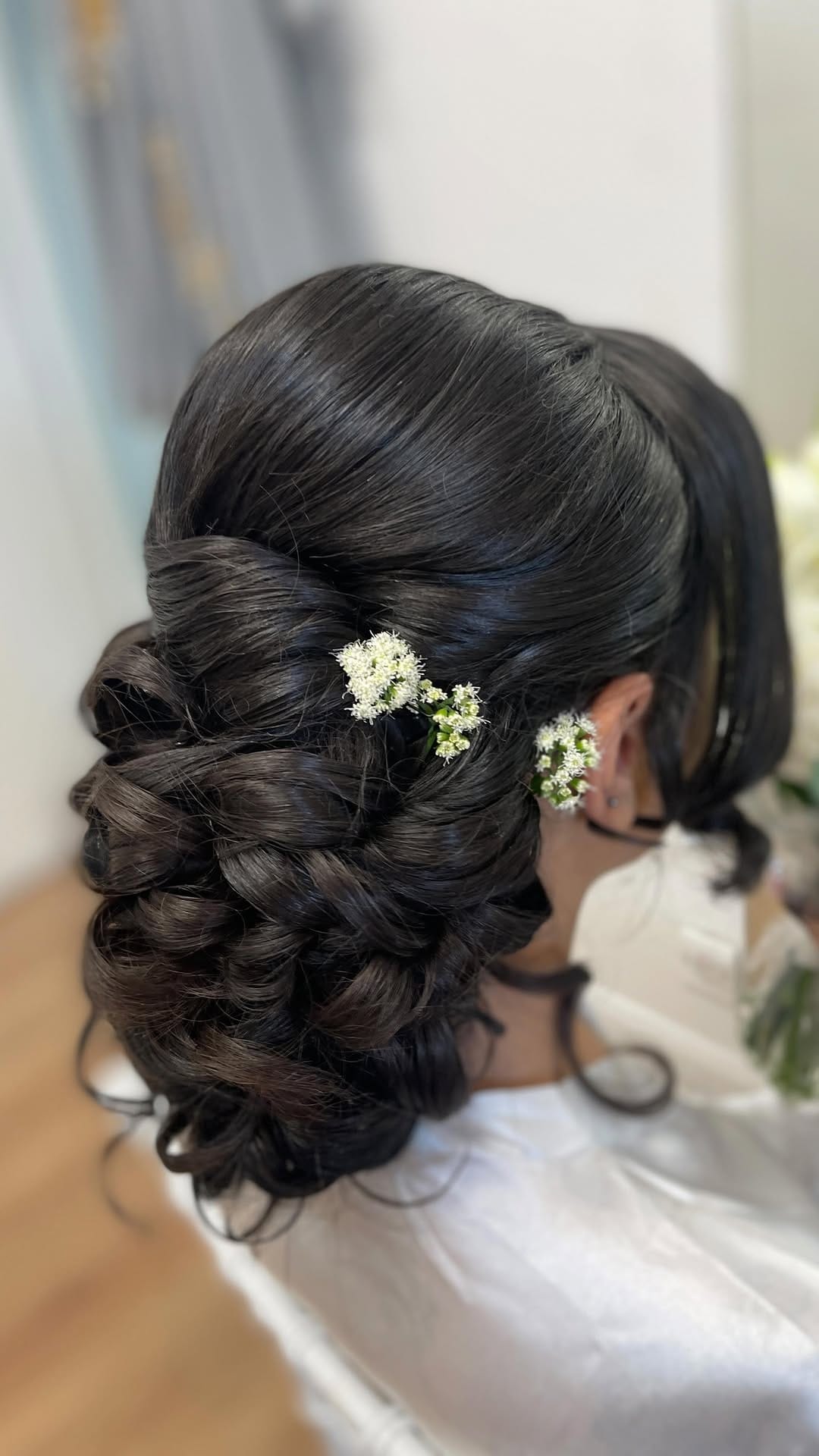 Post 10 by Hairstylist on Instagram (video)