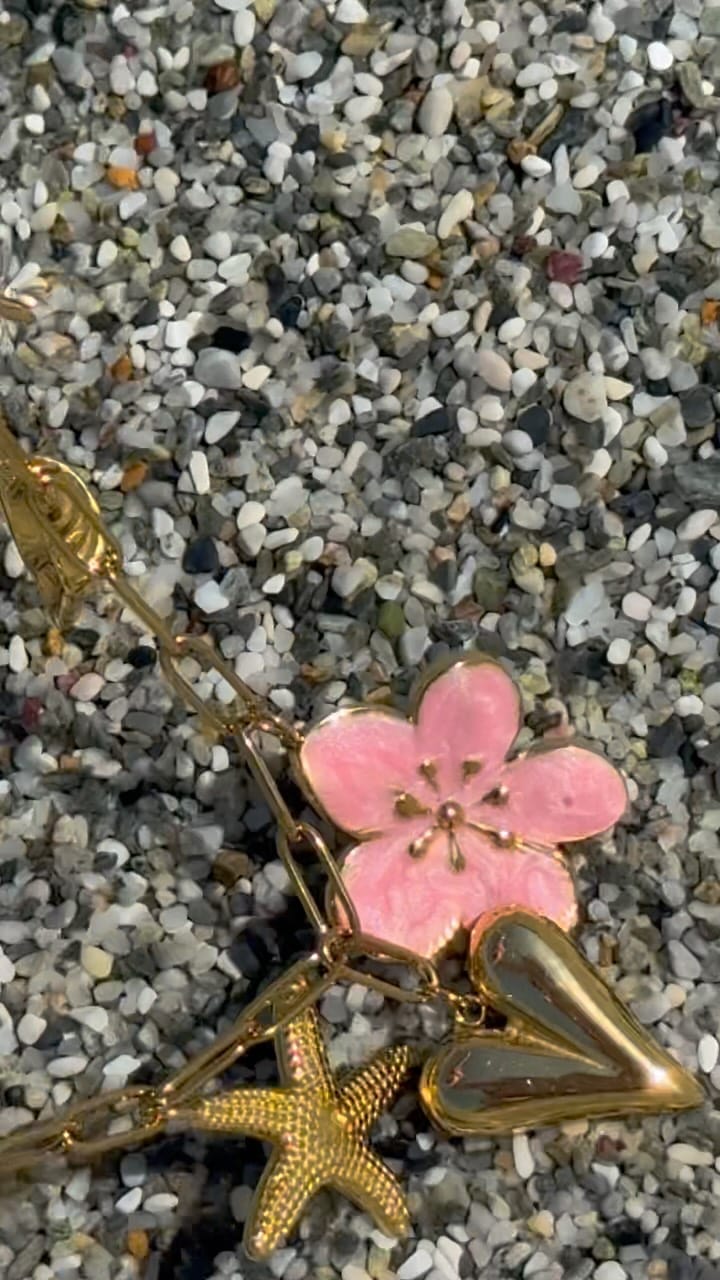 Post 3 by STRIKE A POSE || JEWELLERY on Instagram (video)