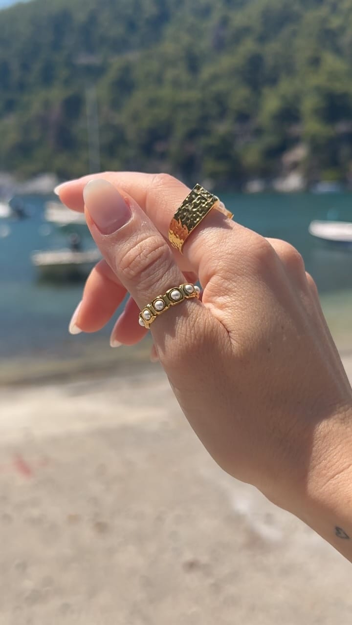 Post 7 by STRIKE A POSE || JEWELLERY on Instagram (video)
