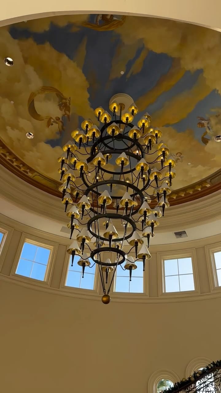 Post 3 by Custom Balloon Event Stylist🎈 on Instagram (video)
