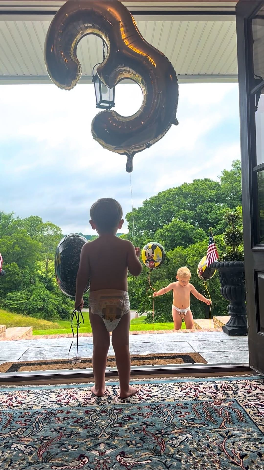 Post 8 by LAUREN • MAYBERRY on Instagram (video)