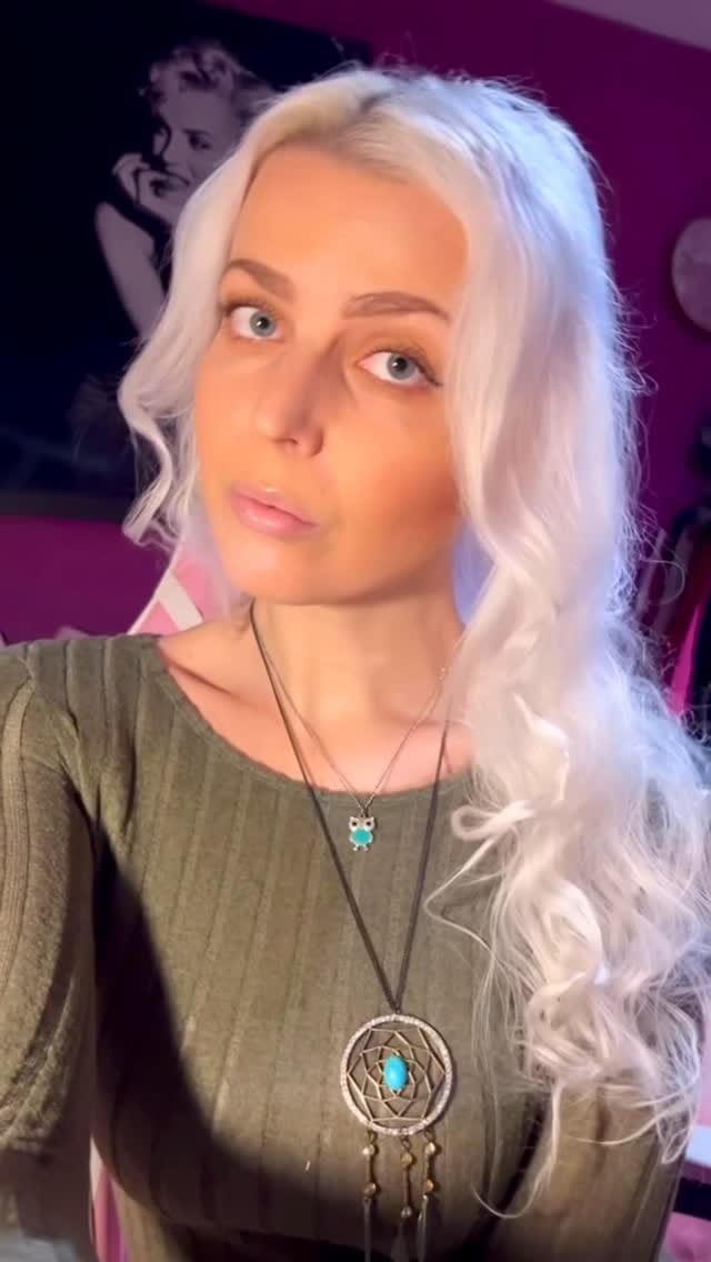 Post 3 by Elsa❄️ - Aleksandra Cichocka on Instagram (video)