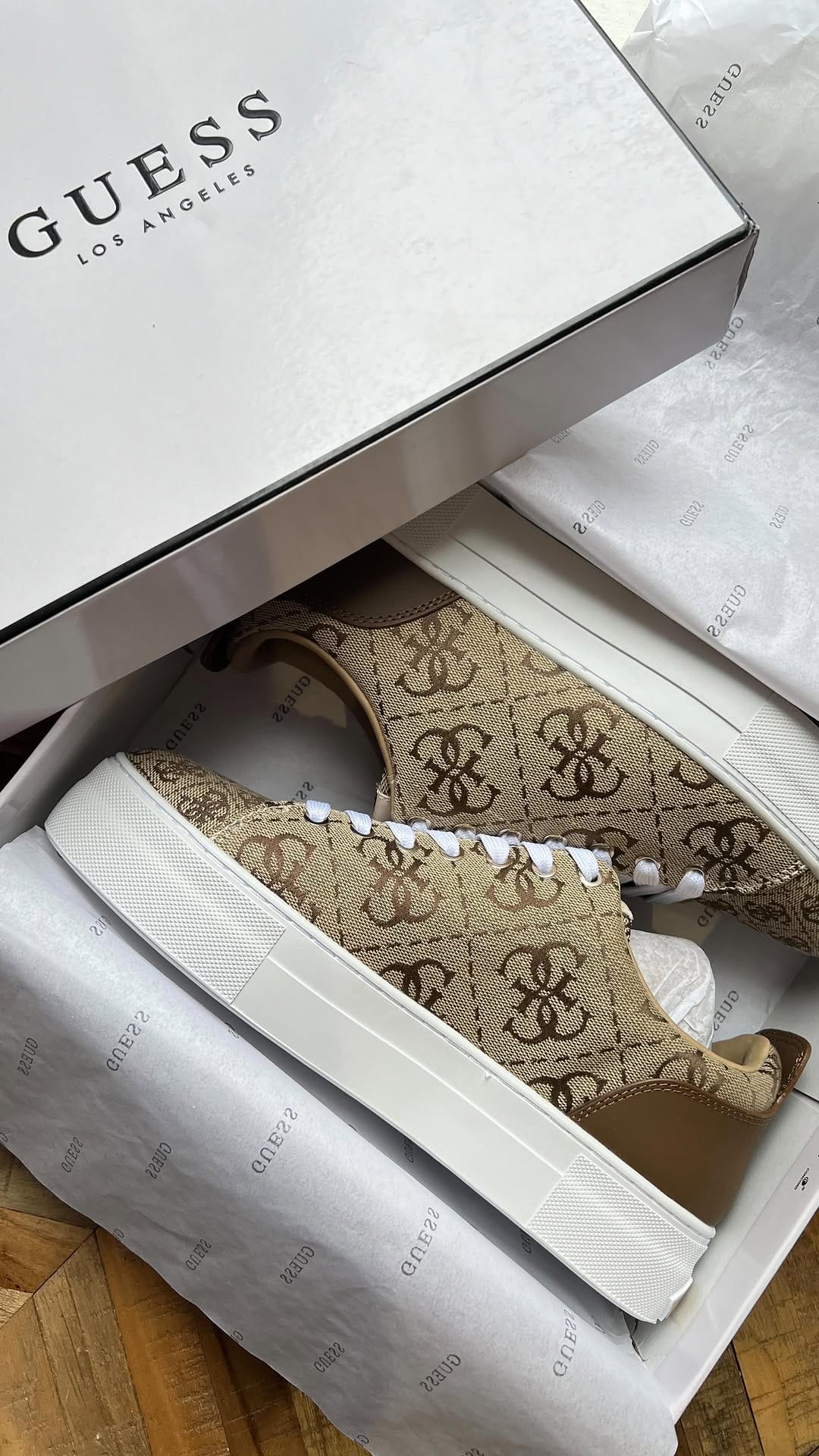 Post 1 by Vogue Shop🕊🇨🇦🇺🇸🇪🇸 on Instagram (video)