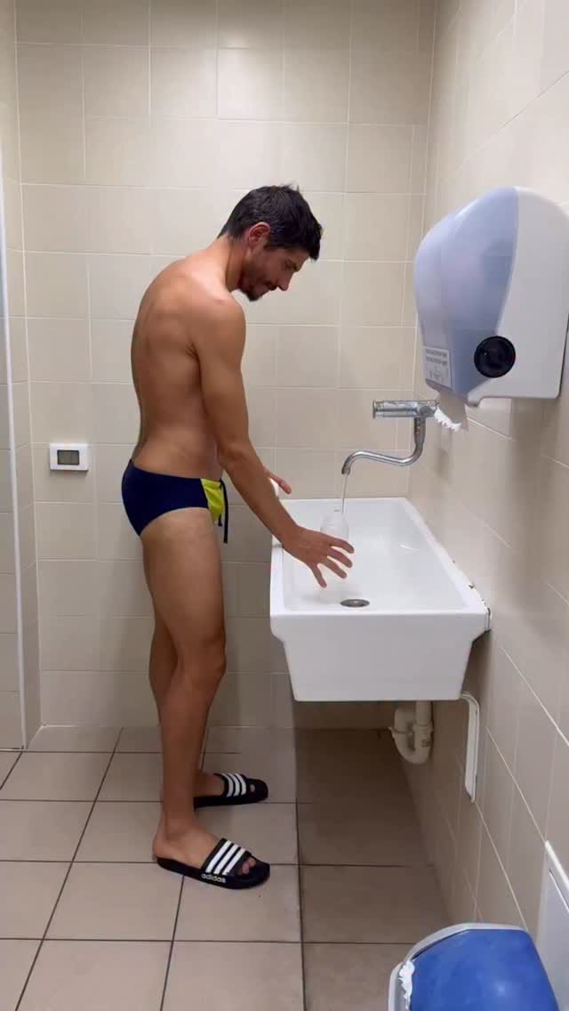 Post 9 by Alessandro Fabian Pro Triathlete 🇮🇹 on Instagram (video)
