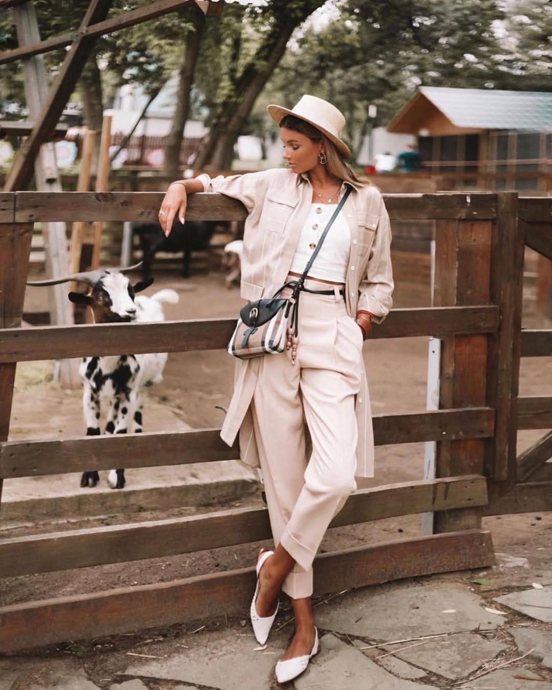 Post 9 by AUDREY RIGHT on Instagram (carousel)