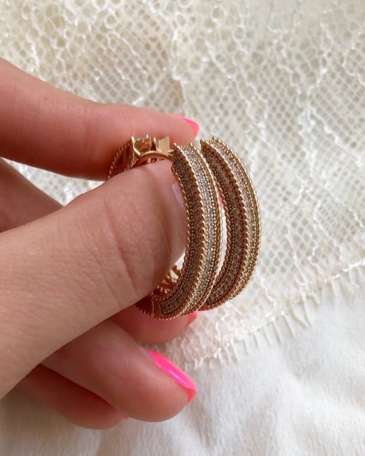 Post 4 by Fab Collection on Instagram (video)