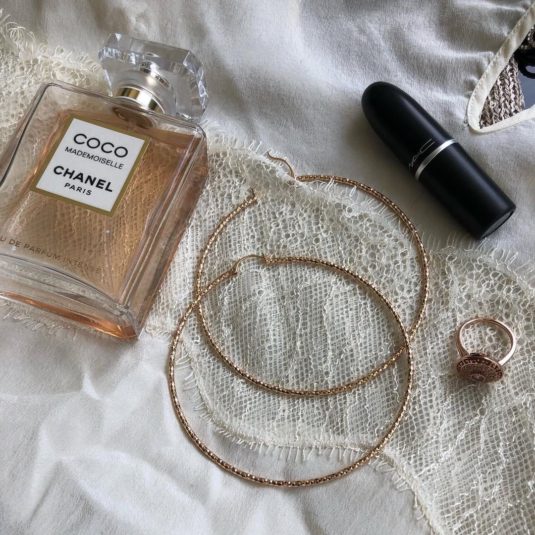 Post 2 by Fab Collection on Instagram (image)