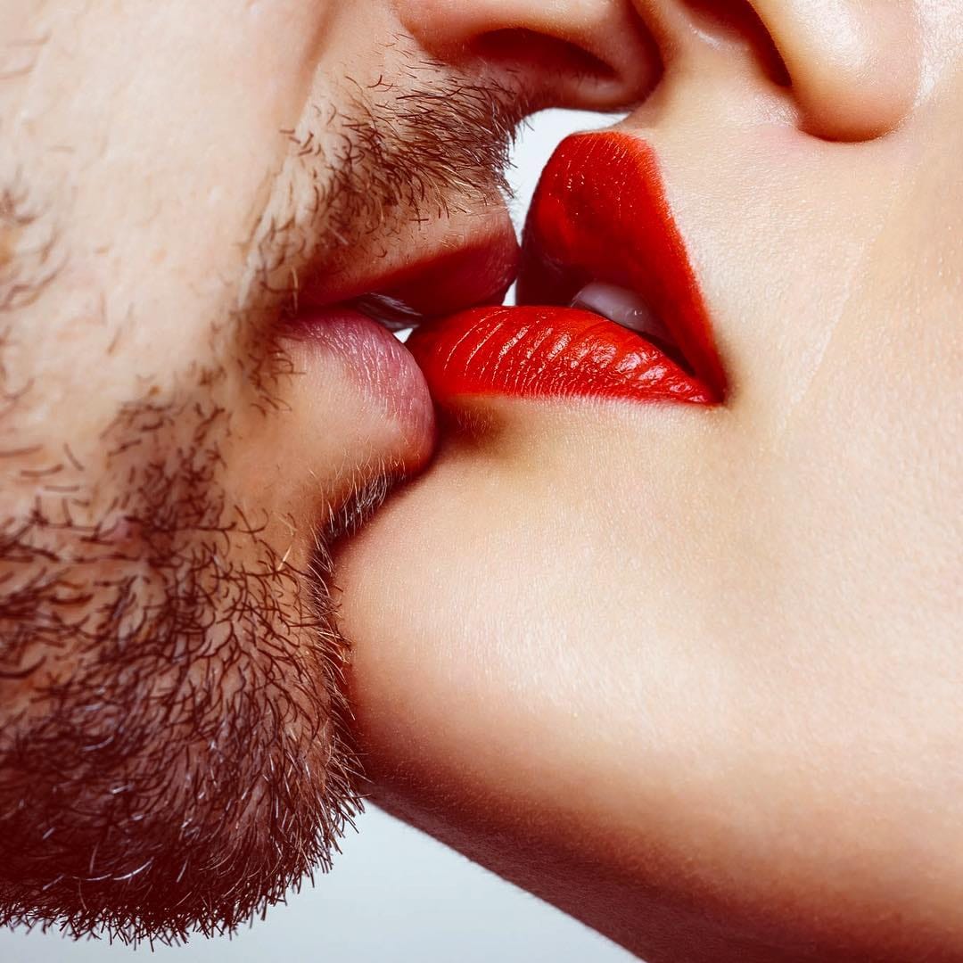 Post 10 by Connected Makeup on Instagram (image)