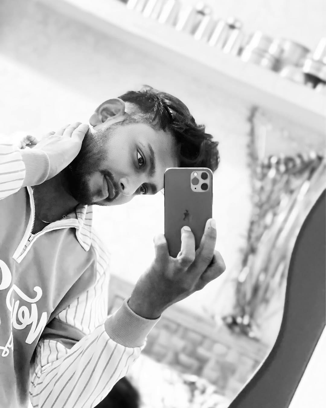 Post 4 by  سلمان پٹیل  on Instagram (image)
