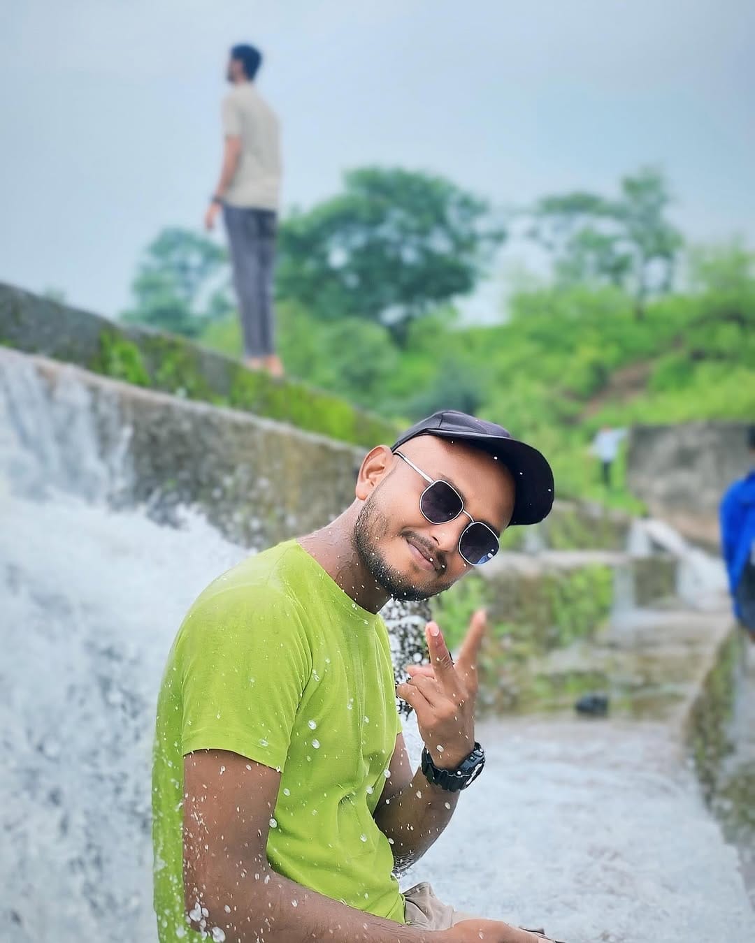 Post 10 by  سلمان پٹیل  on Instagram (carousel)
