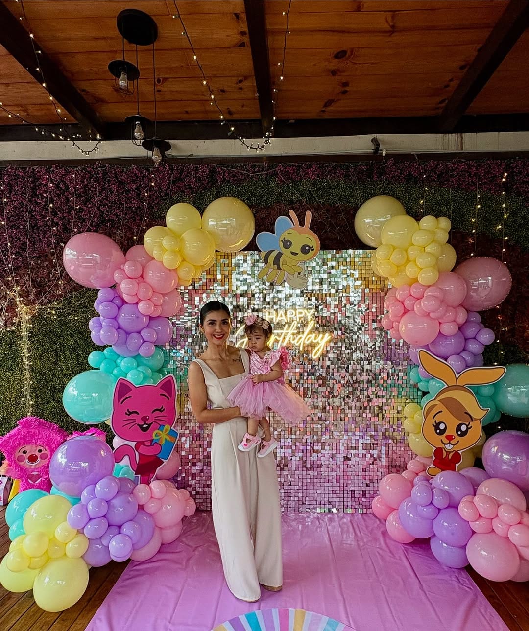 Post 10 by Rebecca Gómez on Instagram (carousel)