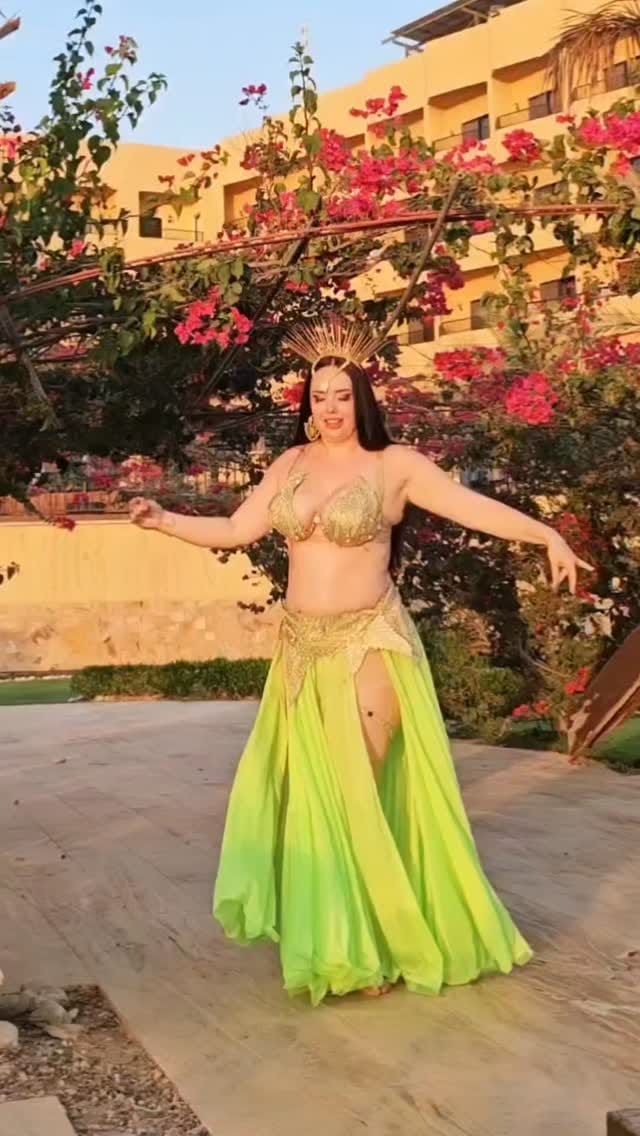 Post 5 by Aziza on Instagram (video)