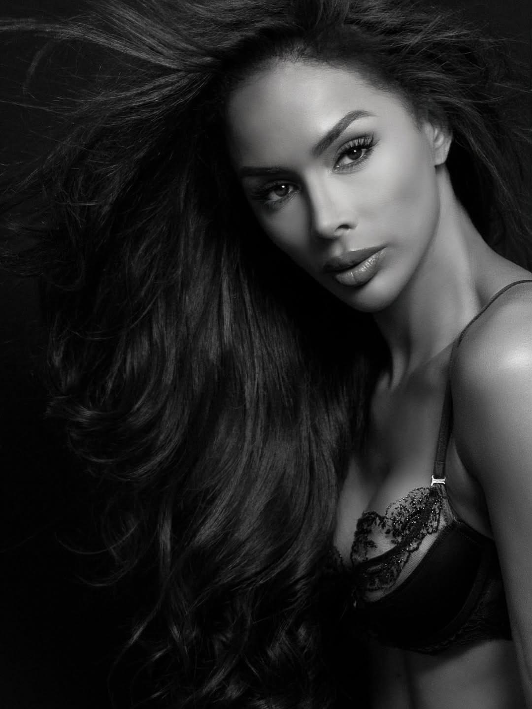 Post 5 by Genesis Davila on Instagram (image)